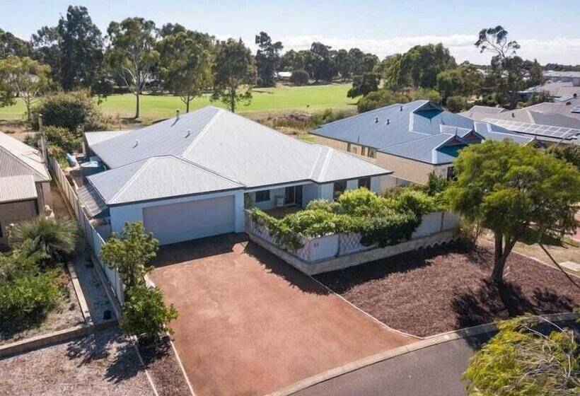 Pool & Putt Paradise, Family Friendly, Pool, Wifi