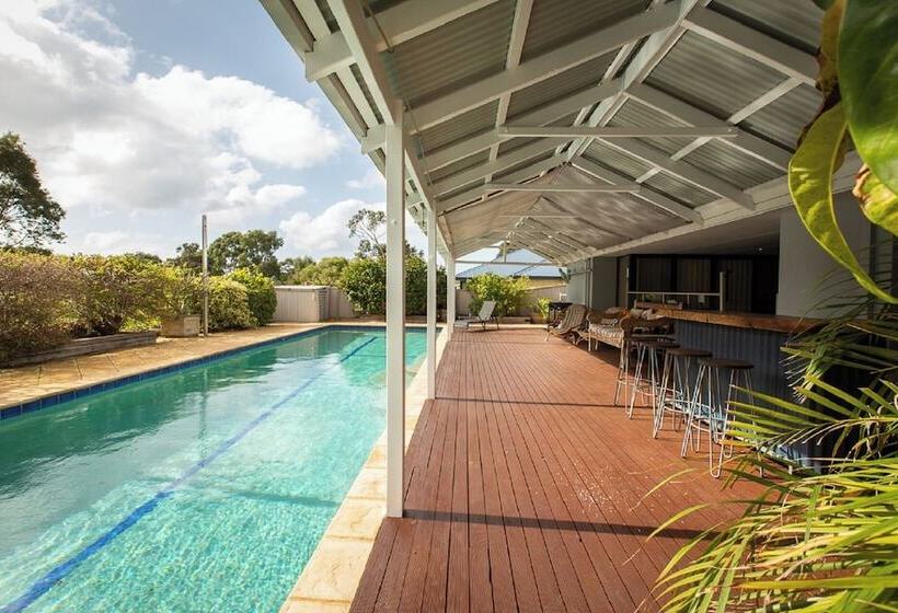 Pool & Putt Paradise, Family Friendly, Pool, Wifi