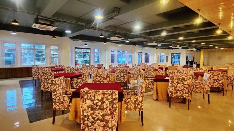 Курорт Woodville Palace