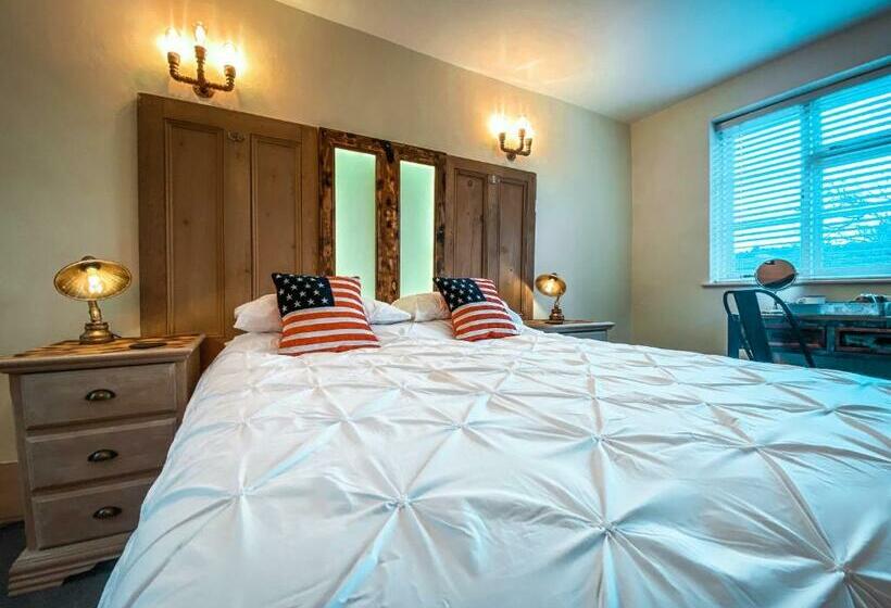 The Bridge At Riverside Suites