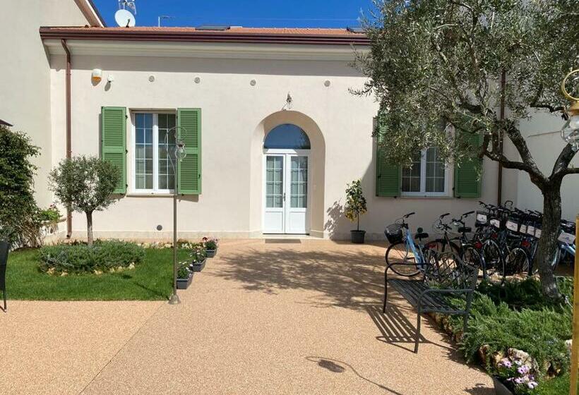 مبيت وإفطار Villino Micol Camere A Due Passi Dal Mare