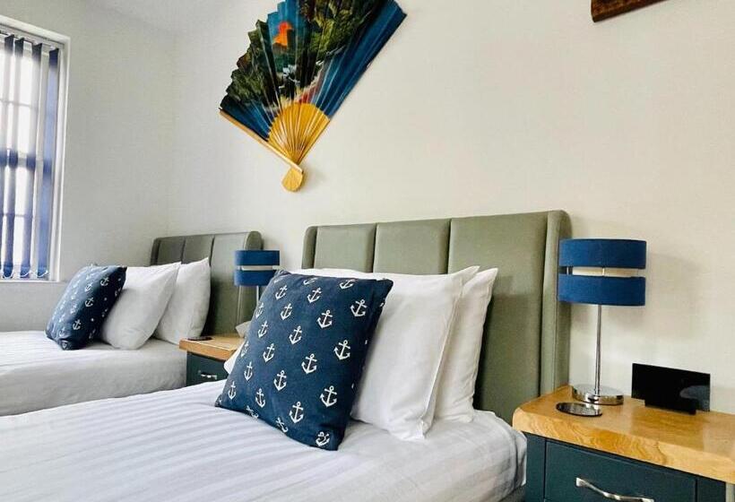 Captains Rest 2 Bedroom Apartment In The Heart Of Brixham