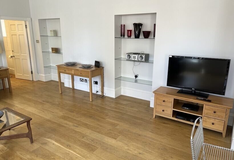 Centrally Located 1 Bed Apartment In Inverness