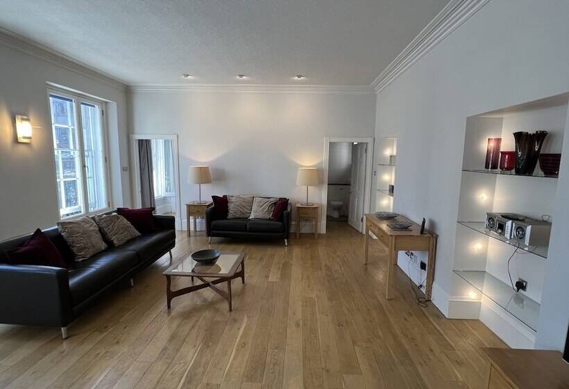 Centrally Located 1 Bed Apartment In Inverness