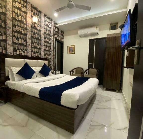 Hollywood   A Unit Of Sidham Group Of Hotels