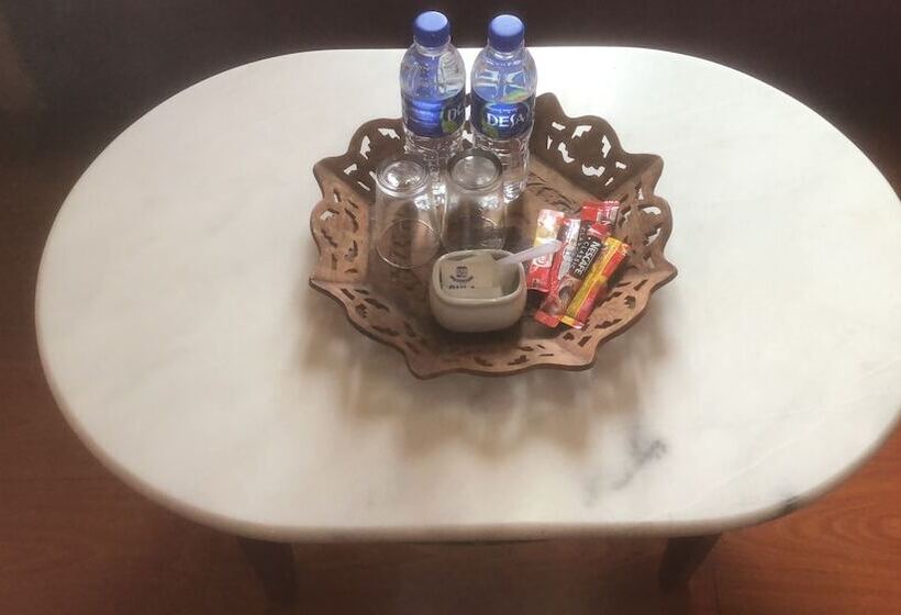 Отель Luxor Empire