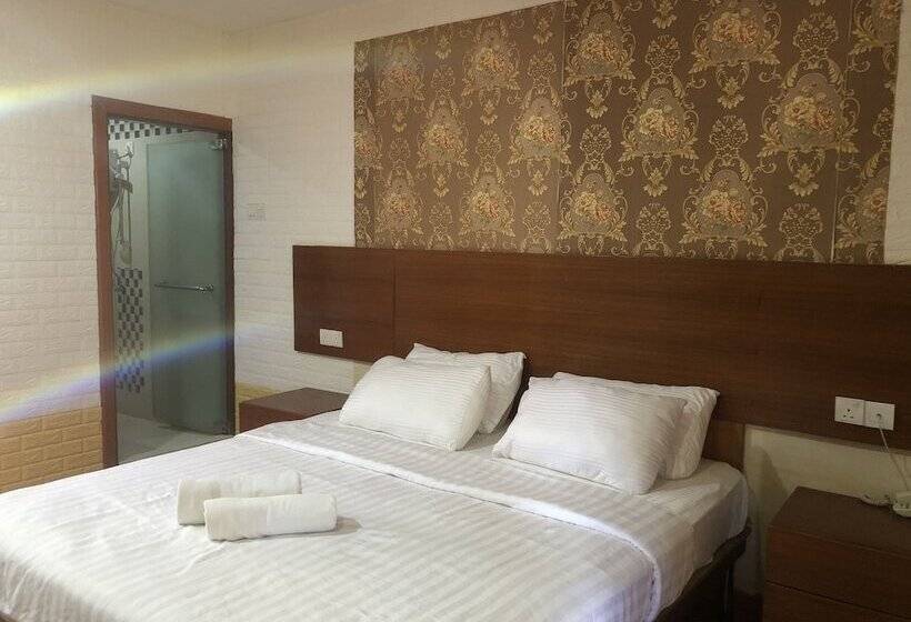 Отель Luxor Empire