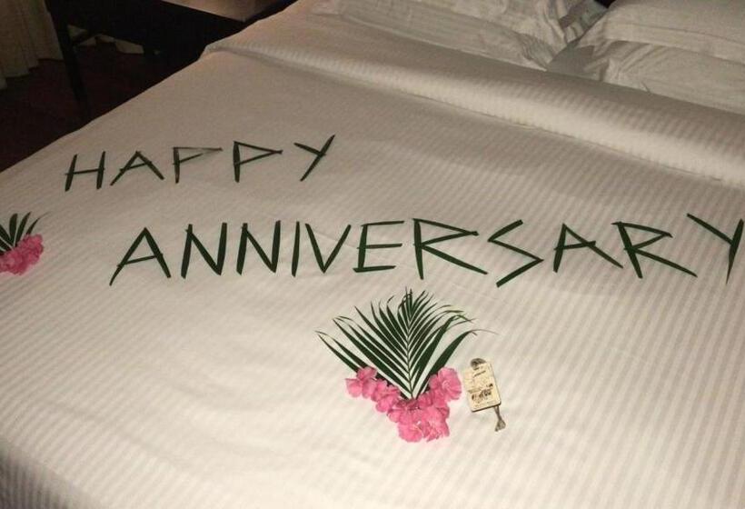 Отель Luxor Empire