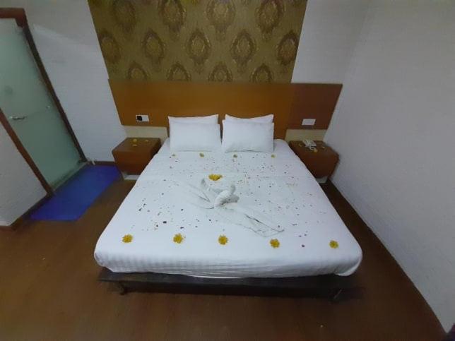 Отель Luxor Empire