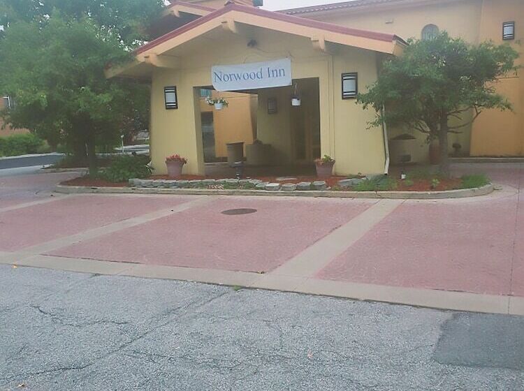 فندق Norwood Inn & Suites Merrillville