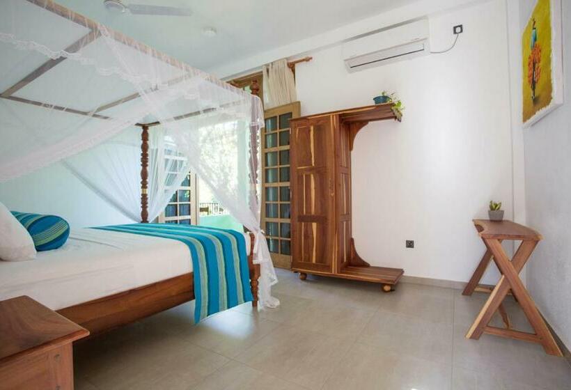 Пансион Barefoot Bungalow Hikka