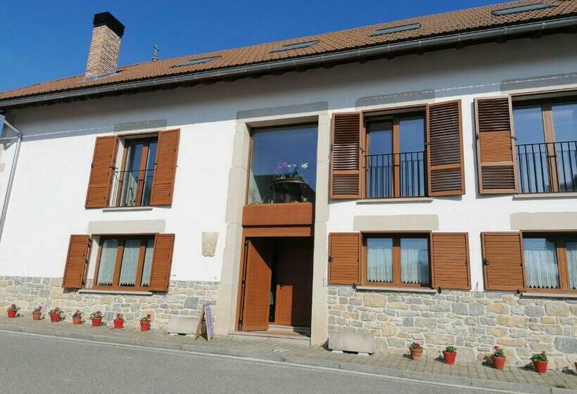 פנסיון Casa Patxikuzuria