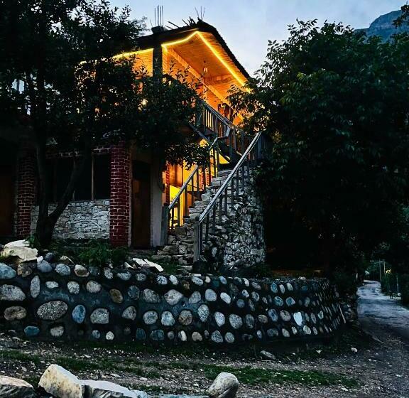 بنسيون Hipostel Tirthan