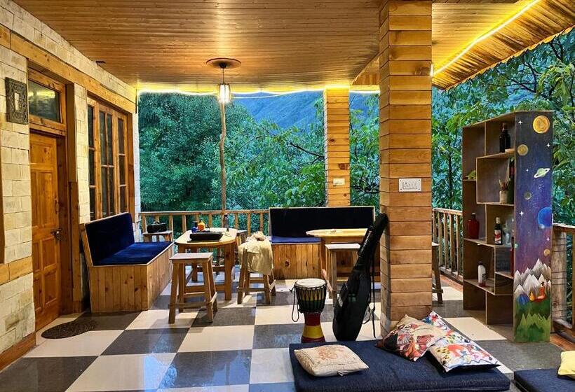 بنسيون Hipostel Tirthan