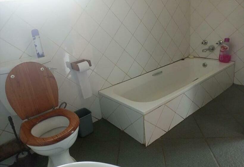 بنسيون Moonlight Guesthouse