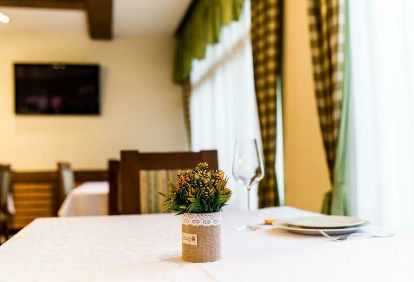 بنسيون River Retreat