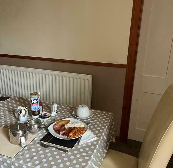 ペンション Roselodge Guest House