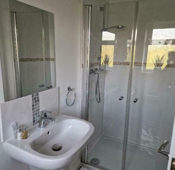 بنسيون Swan Retreat