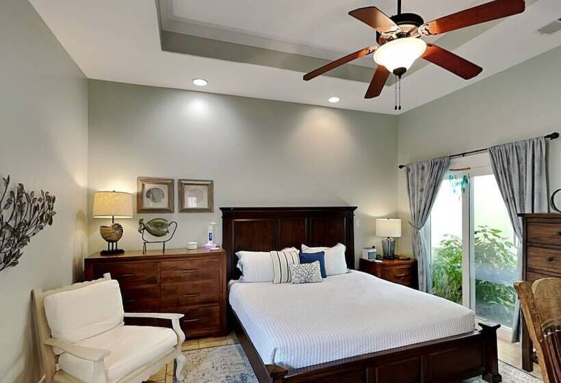 Mustang Isle Beach Bungalow 2