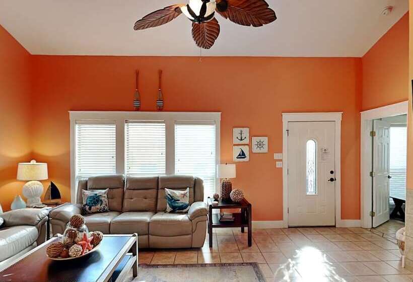 Mustang Isle Beach Bungalow 2