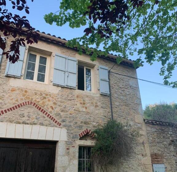 ベッドアンドブレックファースト Les Chambres De La P’tite Vallée