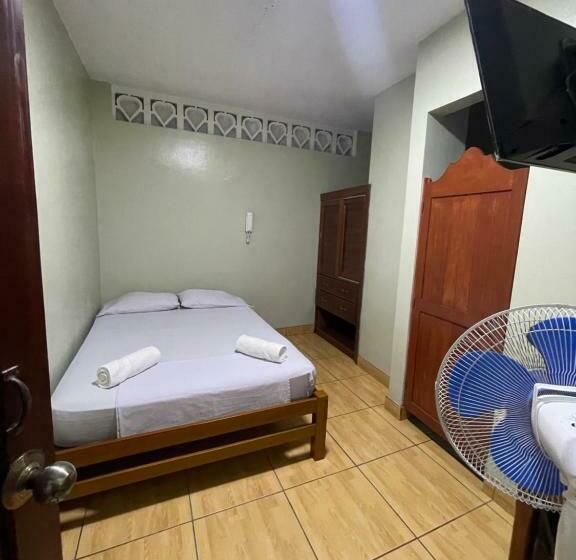 هتل Alojamiento Tahuari