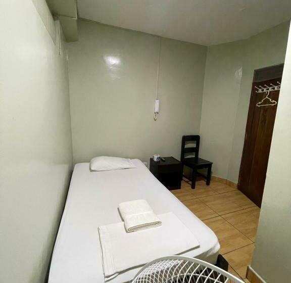 هتل Alojamiento Tahuari