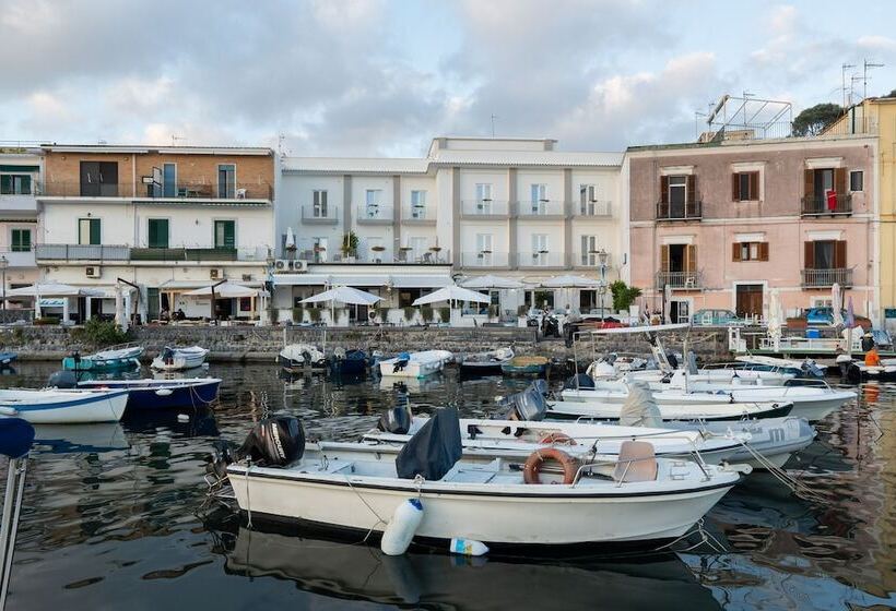 فندق Baia Flegrea Meuble