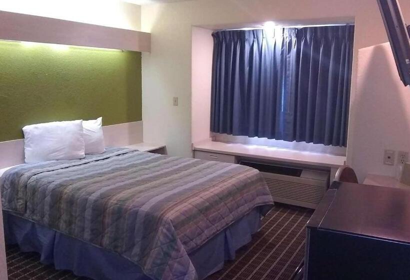 호텔 Chadron Inn & Suites