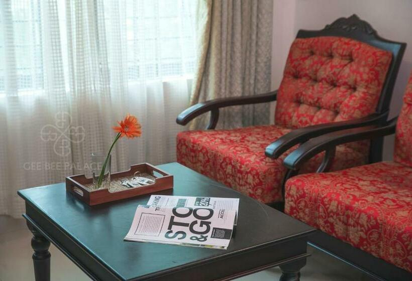 בית מלון כפרי Gee Bee Palace