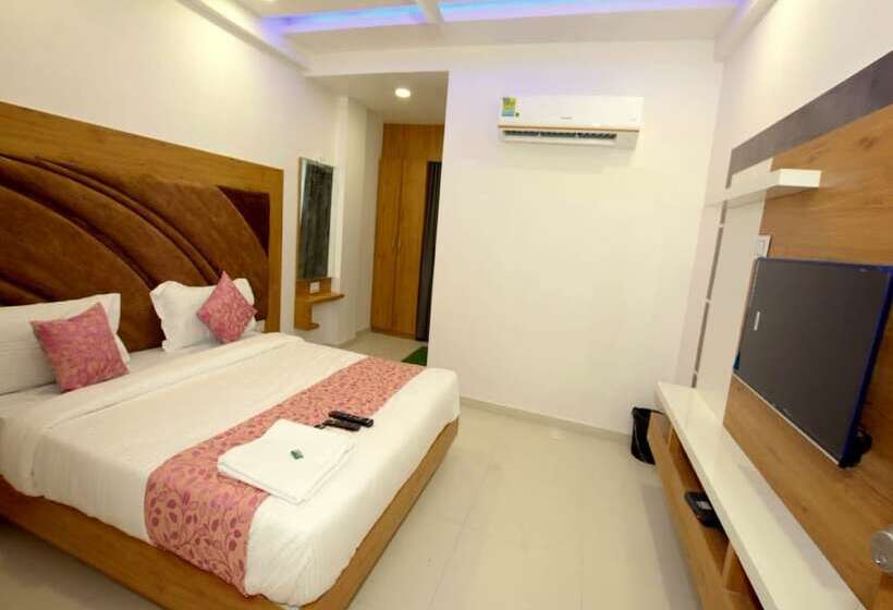 فندق Green Leaf,anand