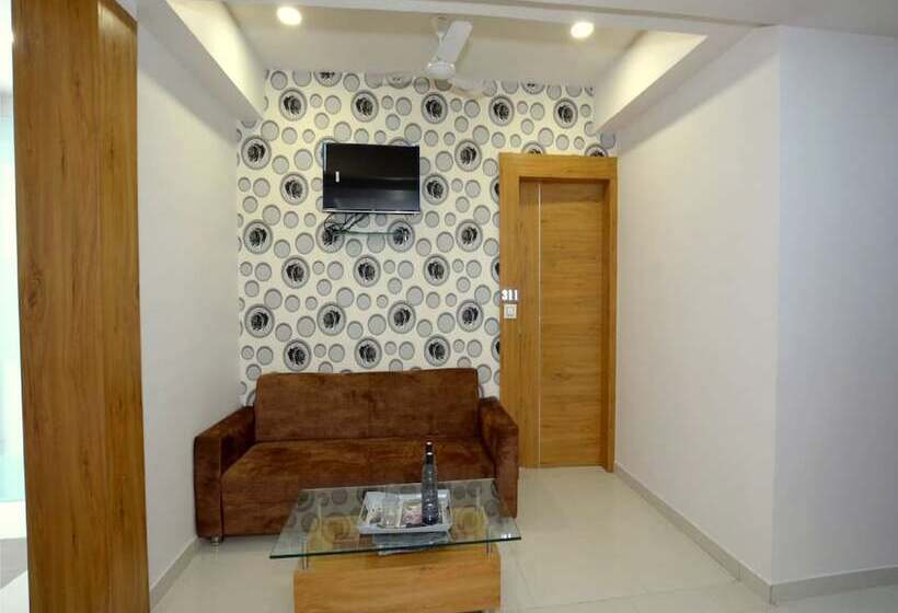 فندق Green Leaf,anand