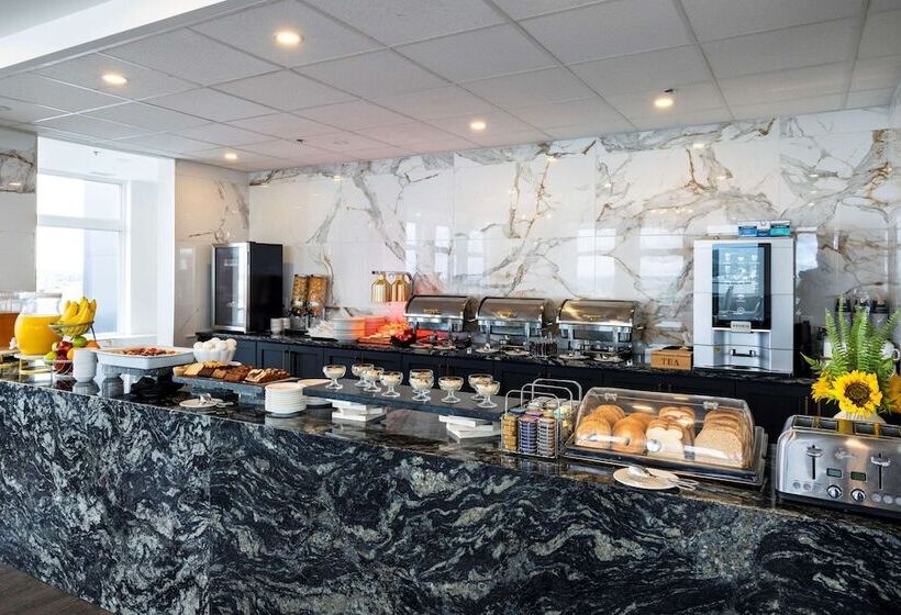 Halifax Tower Hotel & Conference Centre, Ascend Hotel Collection