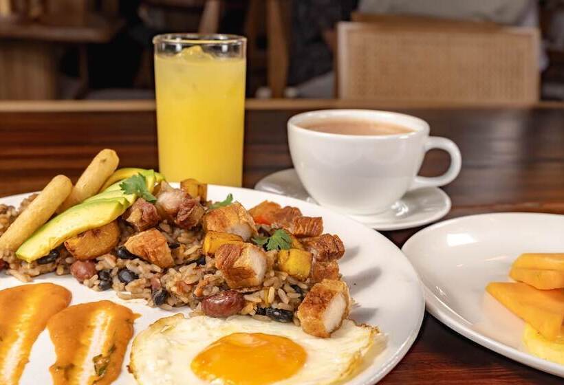 Отель Hashtag 98