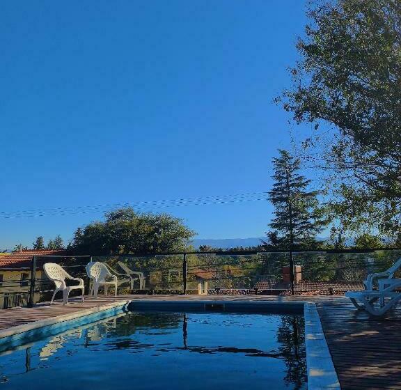 בית מלון כפרי Posada Faro Serrano