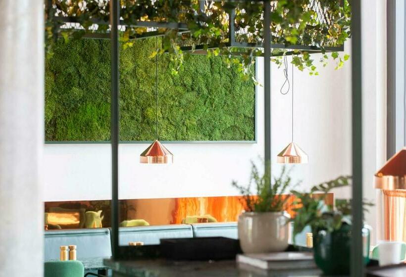 Отель Scandic Frankfurt Hafenpark