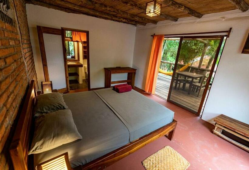 هتل Suites La Tortuga