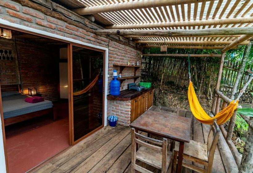 هتل Suites La Tortuga