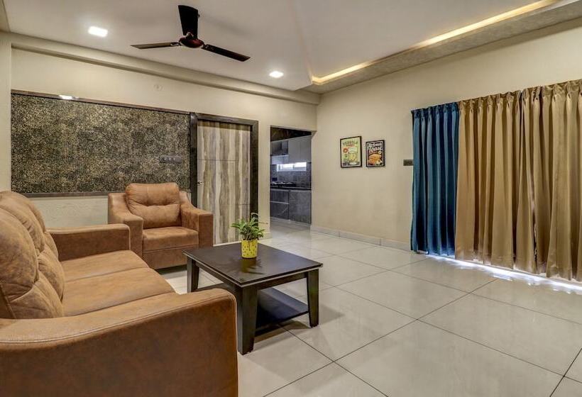 בית מלון כפרי Treebo Seabreeze Comforts