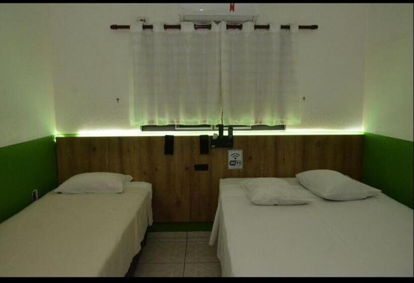 ホテル Vitoria Regia