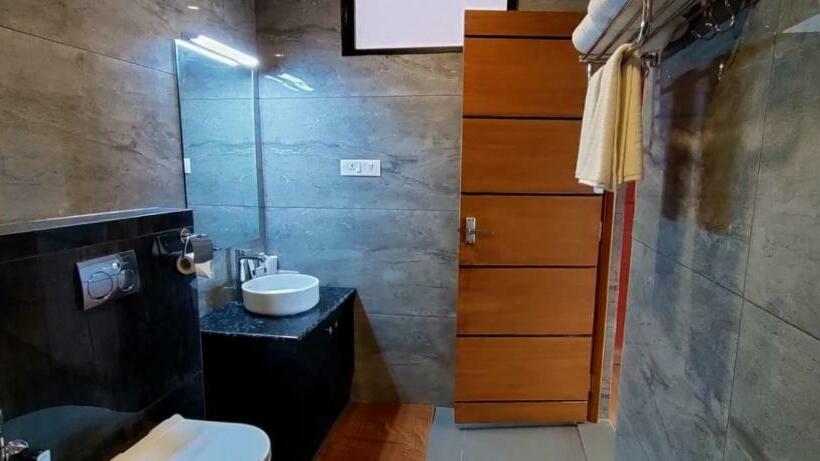 Orange Valley Hills Resort Vagamon