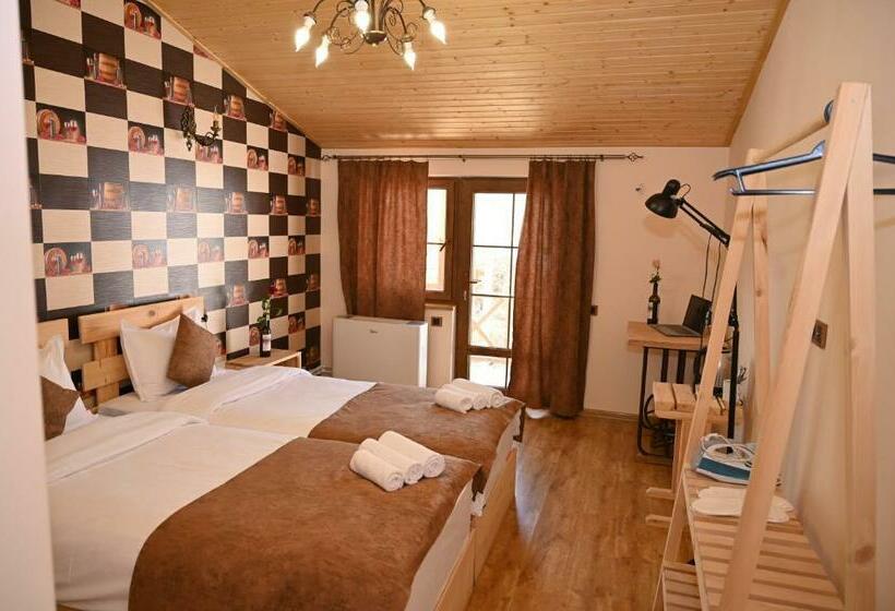 Пансион Berkri Gastro Yard & Guest House