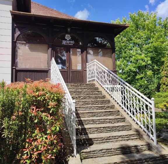 Пансион Imola Garden Vendégház