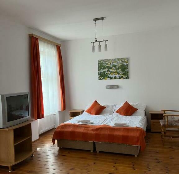 بنسيون Vaskapu Fogadó