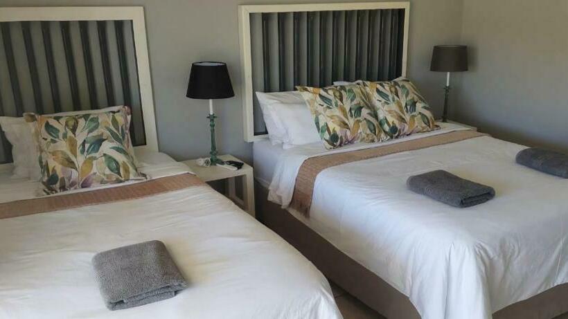 بنسيون Victoria Oaks Beaufort West Guesthouse