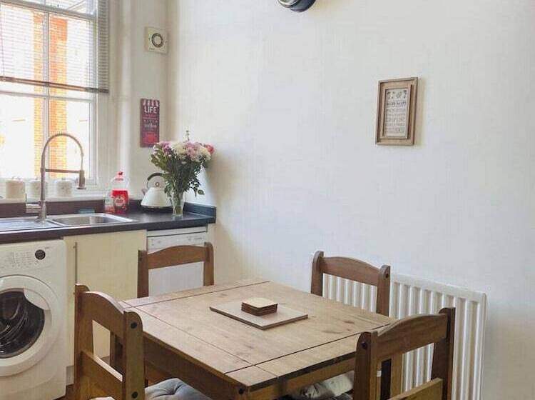 2 Bed Self Contained Apartment Wrexham