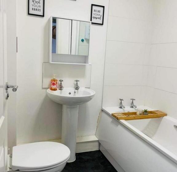 2 Bed Self Contained Apartment Wrexham