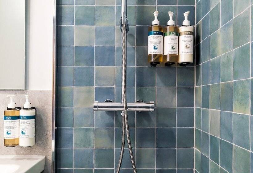 Adore Rooms & Apartments