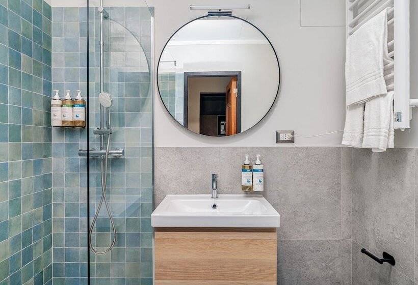 Adore Rooms & Apartments