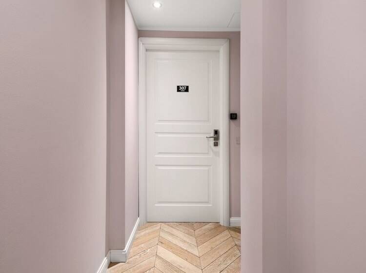 Adore Rooms & Apartments